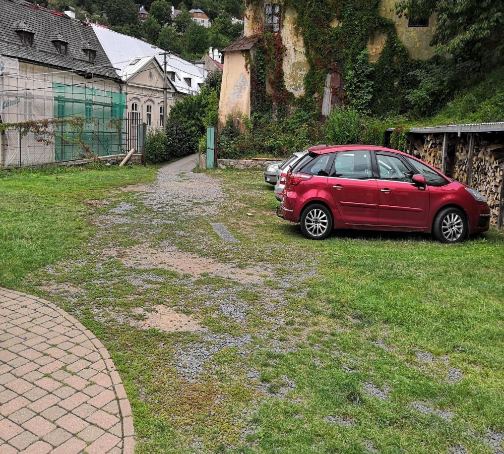 Hostel Skautsky Dom Banská Štiavnica Buitenkant foto