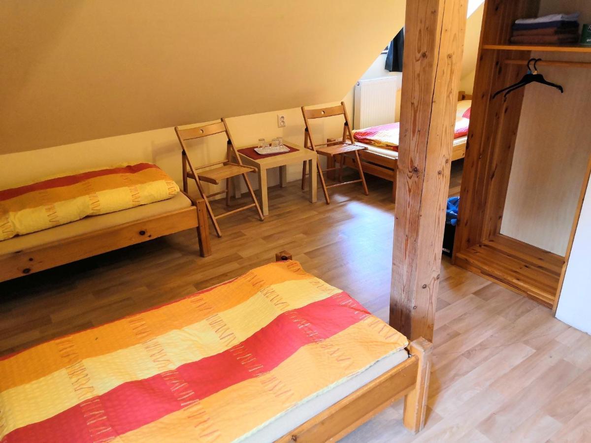 Hostel Skautsky Dom Banská Štiavnica Buitenkant foto