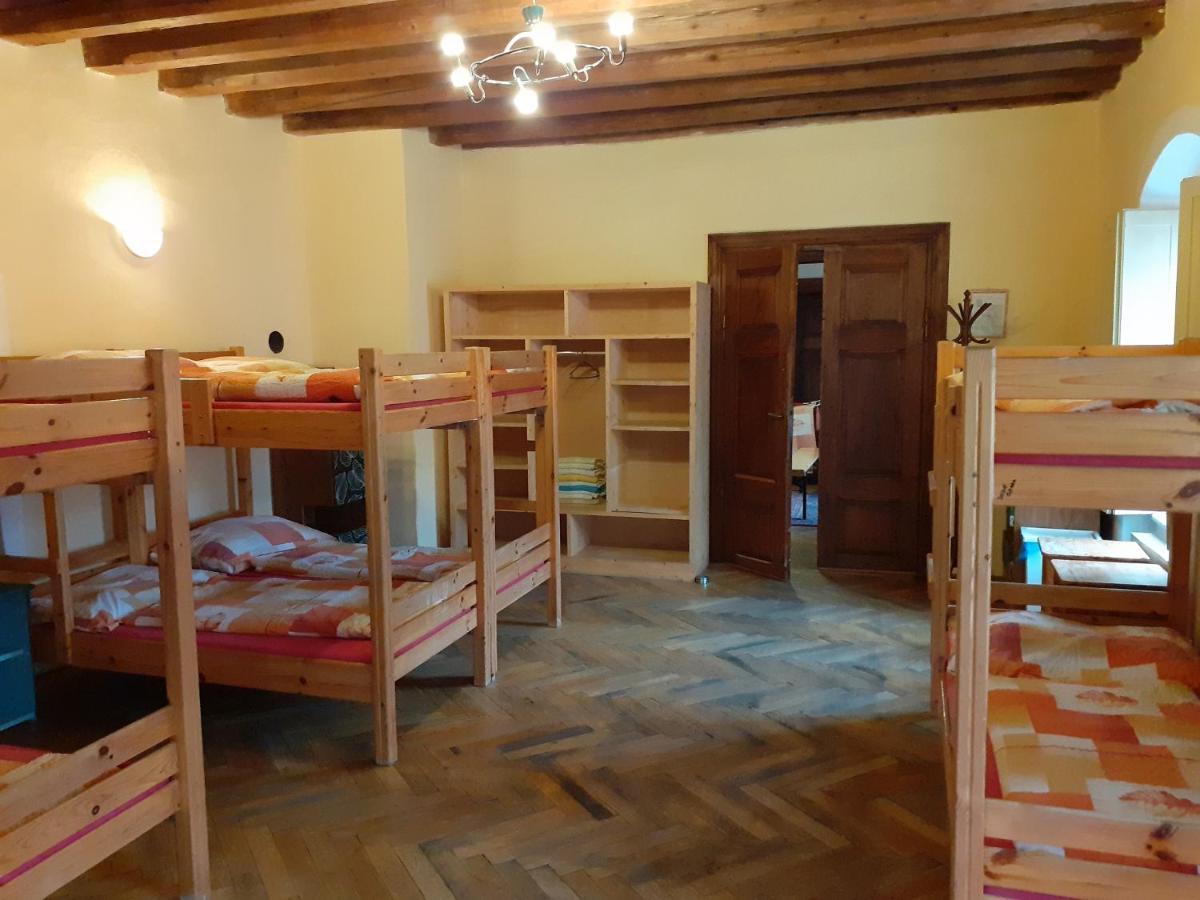 Hostel Skautsky Dom Banská Štiavnica Buitenkant foto