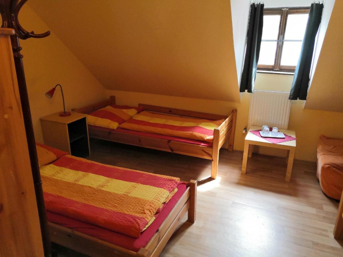 Hostel Skautsky Dom Banská Štiavnica Buitenkant foto