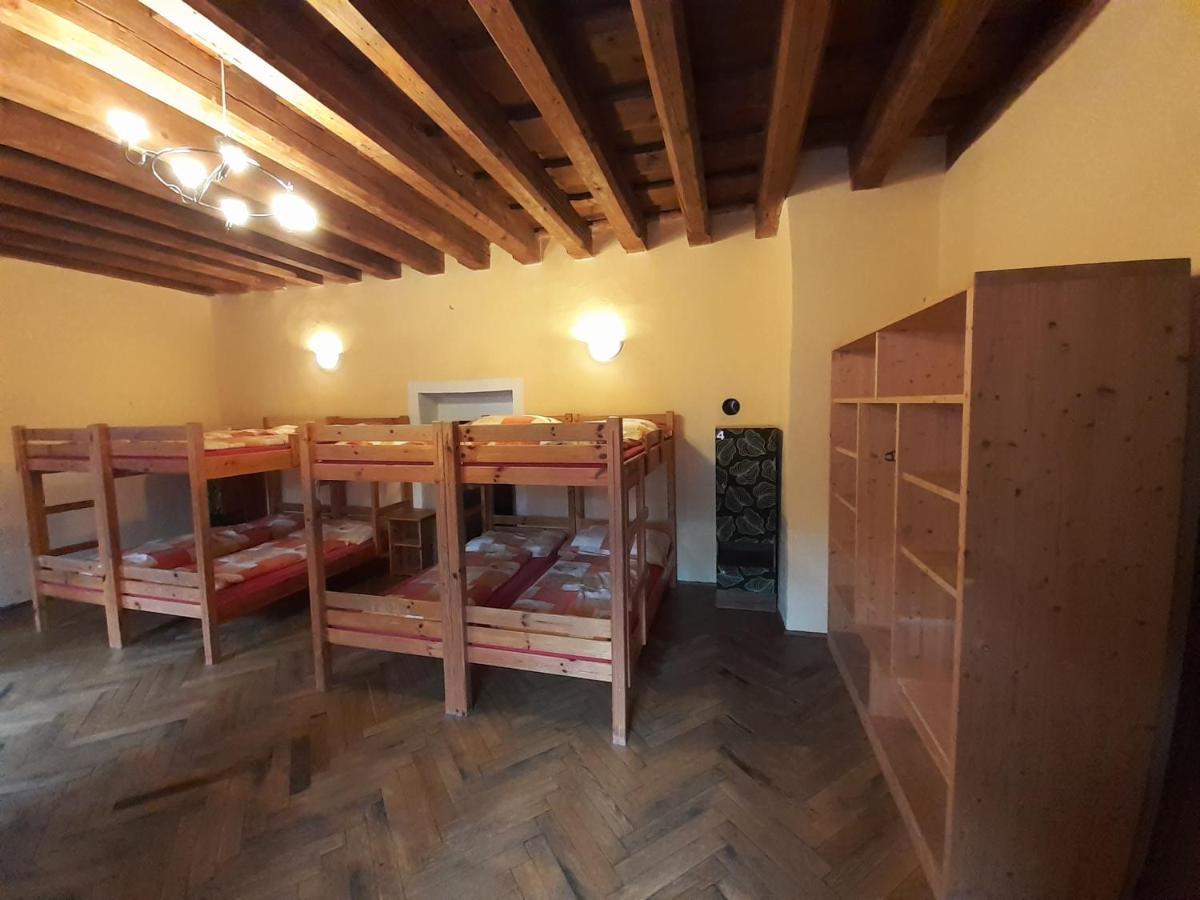 Hostel Skautsky Dom Banská Štiavnica Buitenkant foto