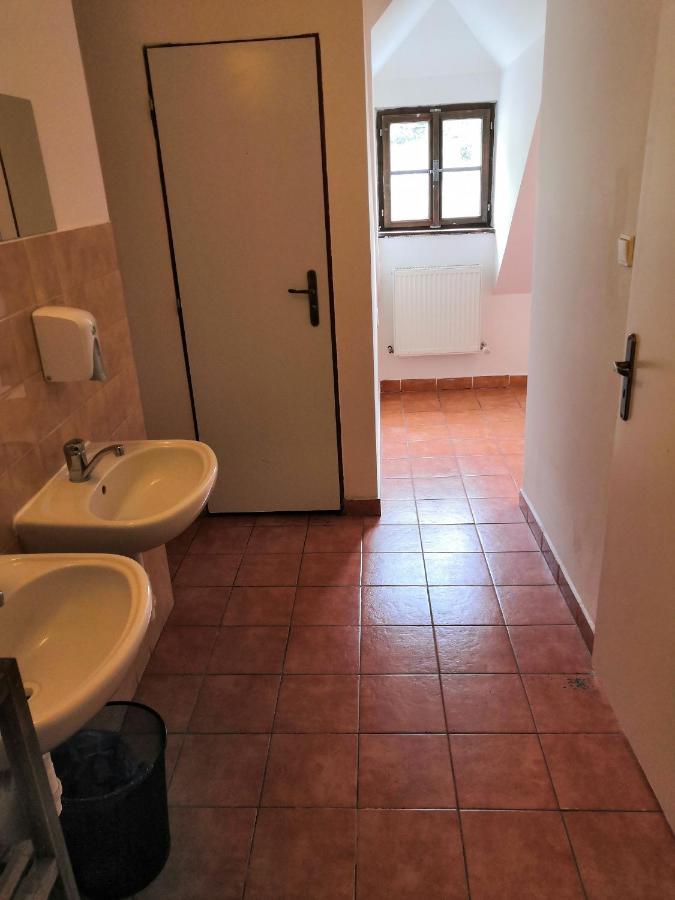 Hostel Skautsky Dom Banská Štiavnica Buitenkant foto