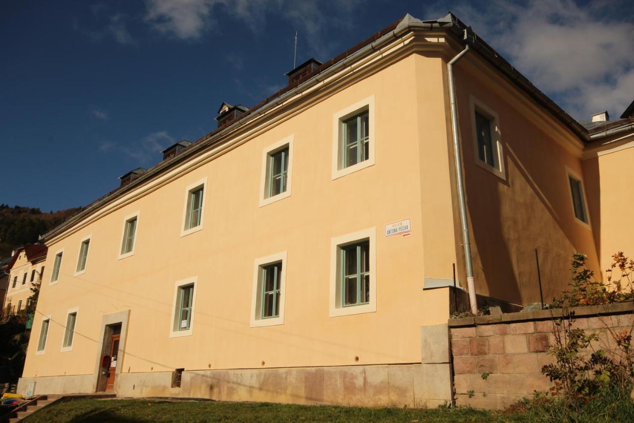 Hostel Skautsky Dom Banská Štiavnica Buitenkant foto