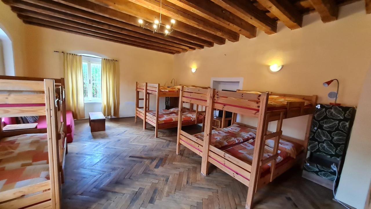 Hostel Skautsky Dom Banská Štiavnica Buitenkant foto